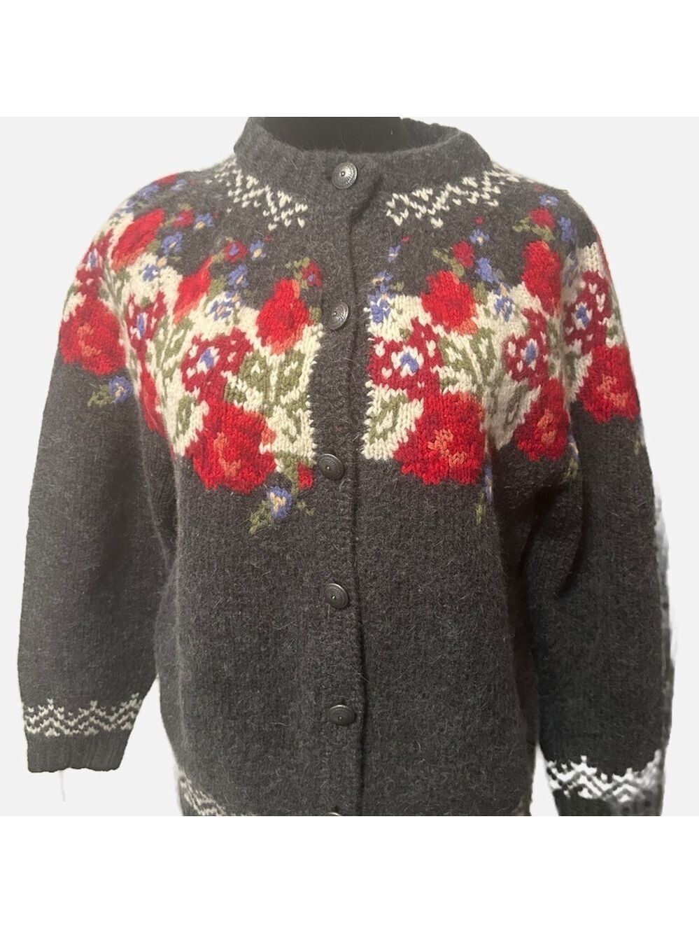 Icelandic Design Women’s Fair Isle Cardigan Intarsia Floral Lambswool Angora